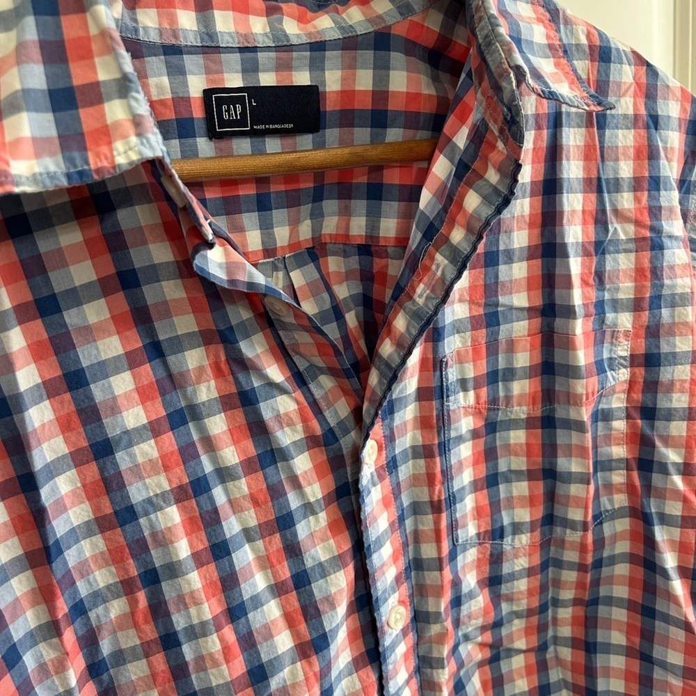 EUC Gap size Large cotton button up shirt. Blue orange white. Casual cool - Picture 2 of 7